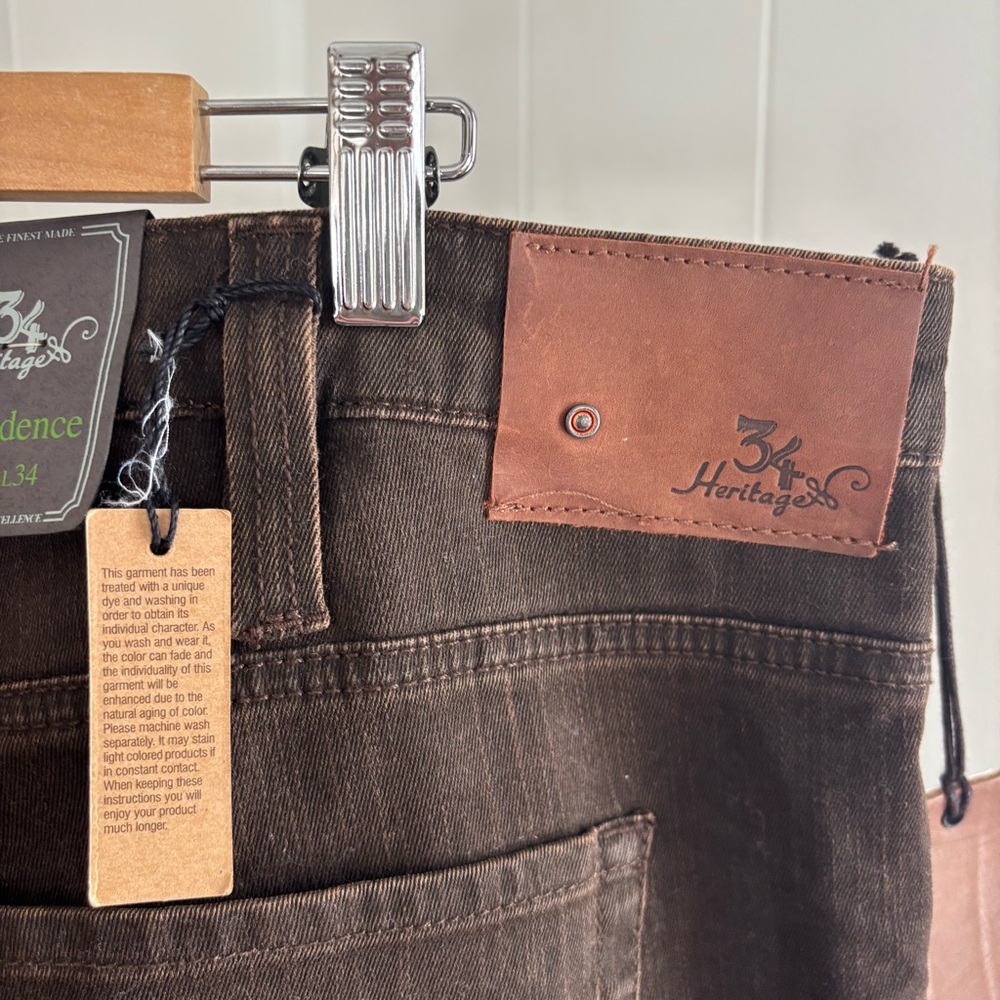 34 Heritage Confidence Mid Rise Relaxed Straight Brown Denim Jeans 42x34 NWT